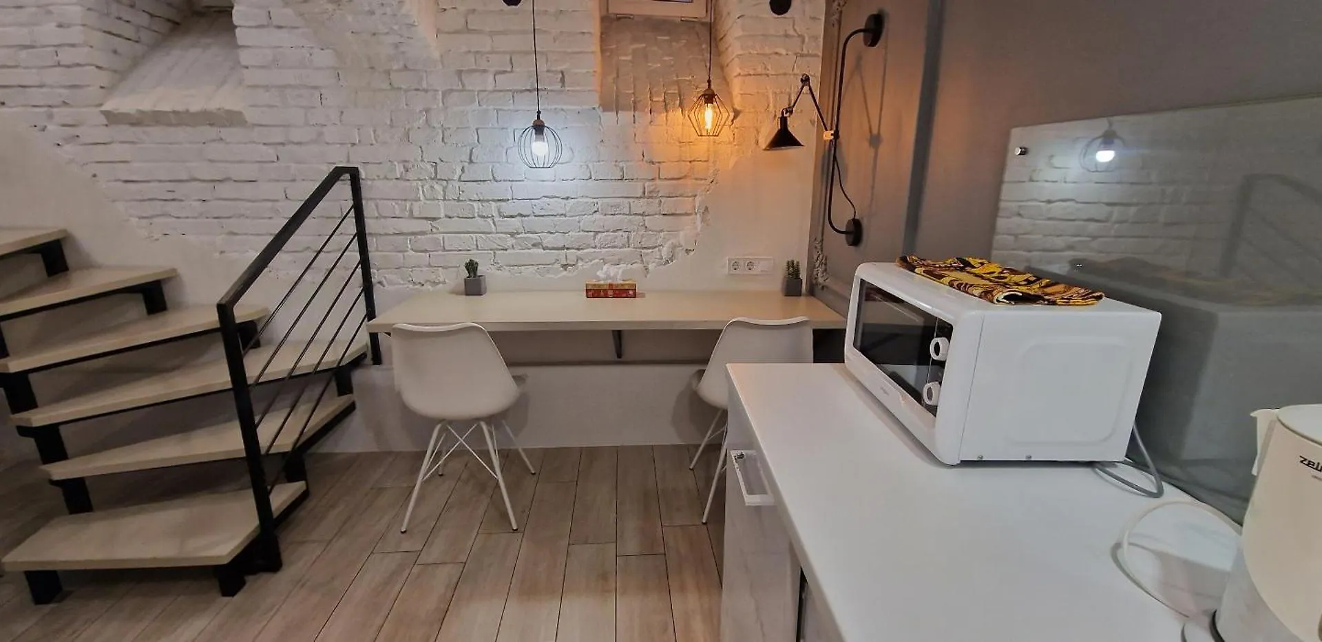Чорно -Білий Люкс В Центрі Lejlighed Lviv Ukraine